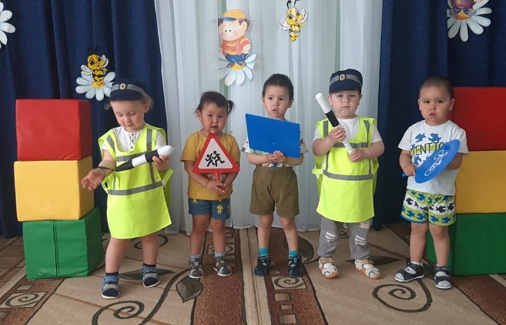 Правила дорожные знать нам всем положено!