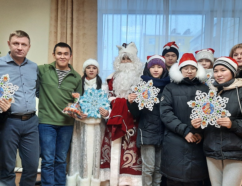 ДЕД МОРОЗ ШАГАЕТ ПО ПЛАНЕТЕ
