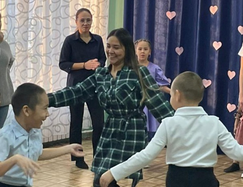 ПРАЗДНИК ДЛЯ МАМ