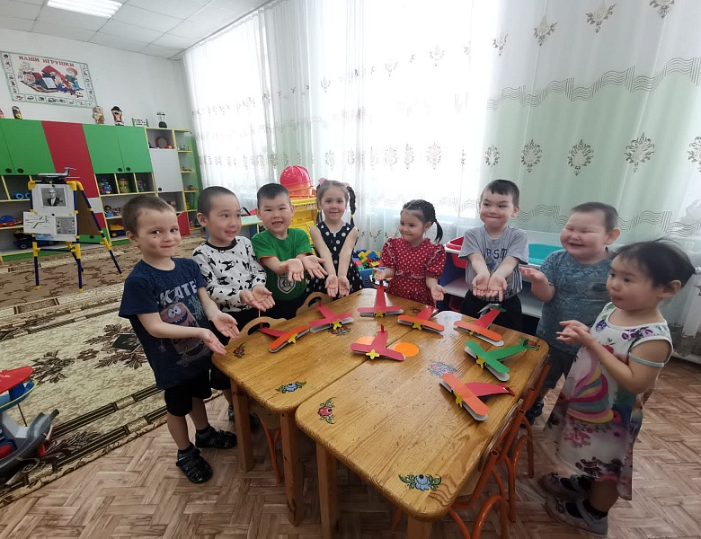 «САМОЛЕТ ПОСТРОИМ САМИ!»