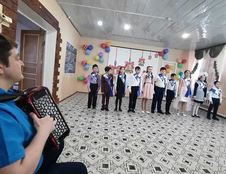 Последний звонок в начальной школе
