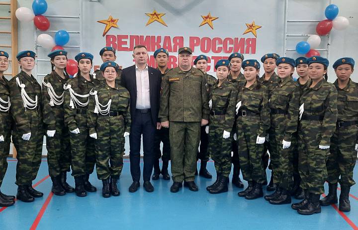 ПОСВЯЩЕНИЕ В ЮНАРМЕЙЦЫ
