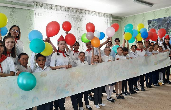 РАЗНОЦВЕТНОЕ ДЕТСТВО