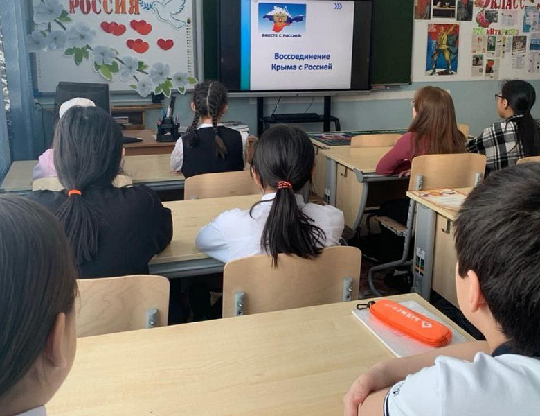 КРЫМ И СЕВАСТОПОЛЬ: 10 ЛЕТ В РОДНОЙ ГАВАНИ