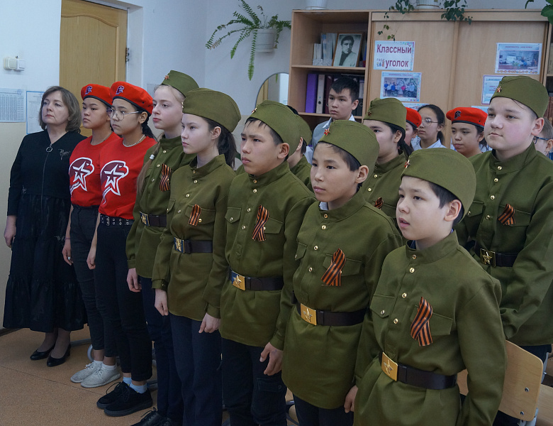 "ЧЕРЕЗ ВЕКА, ЧЕРЕЗ ГОДА ПОМНИТЕ!"