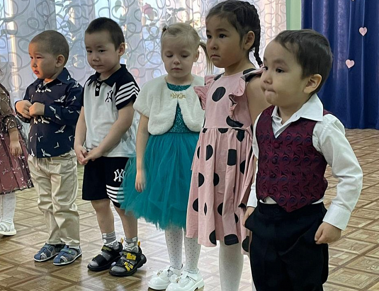 ПРАЗДНИК ДЛЯ МАМ